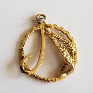 Vintage pendant circle filigree leaf curlicue gold tone metal charm